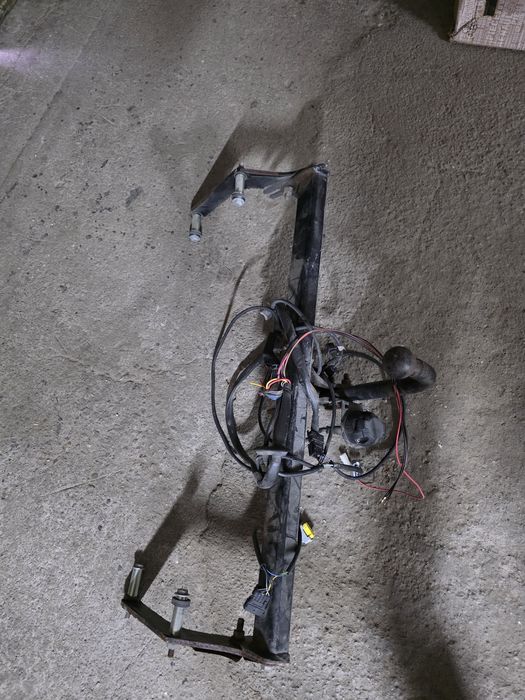 Cârlig remorcare/tractare duster 2