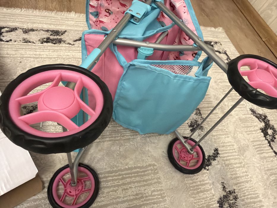 Каляска для кукол , как новая .