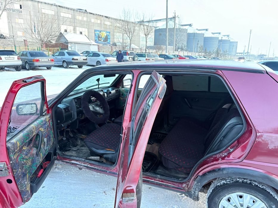 Гольф 2  объем 1.8