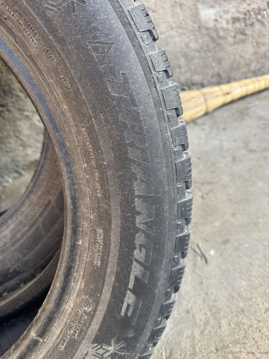 Продам шины зимние