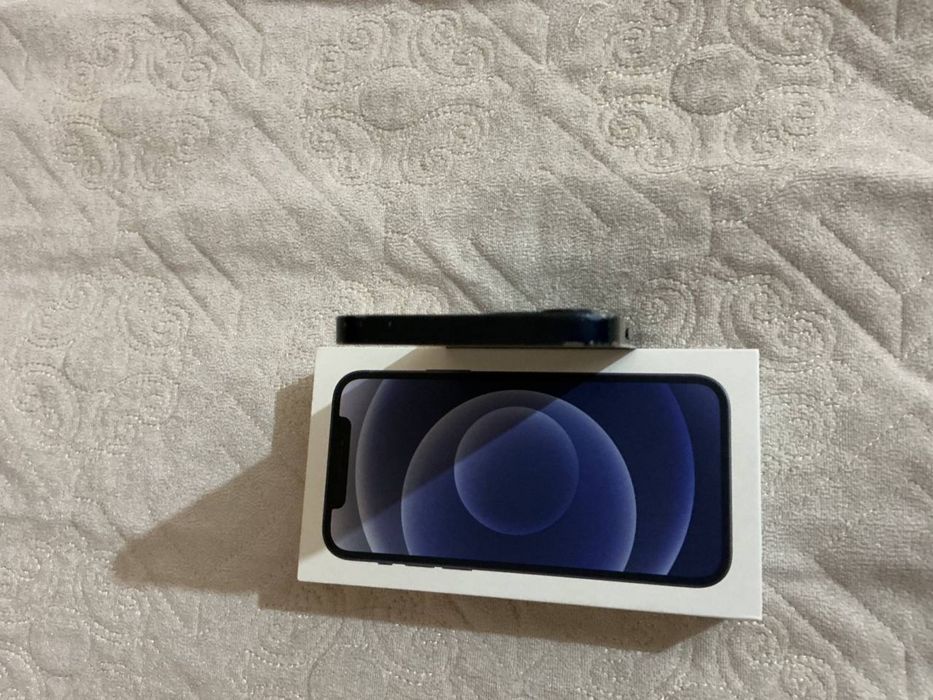 Продам iphone 12 64гб