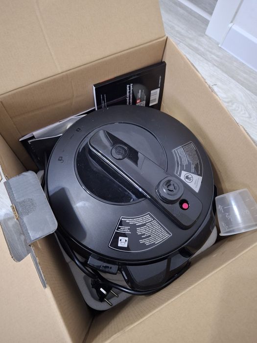 Мультиварка "Redmond "