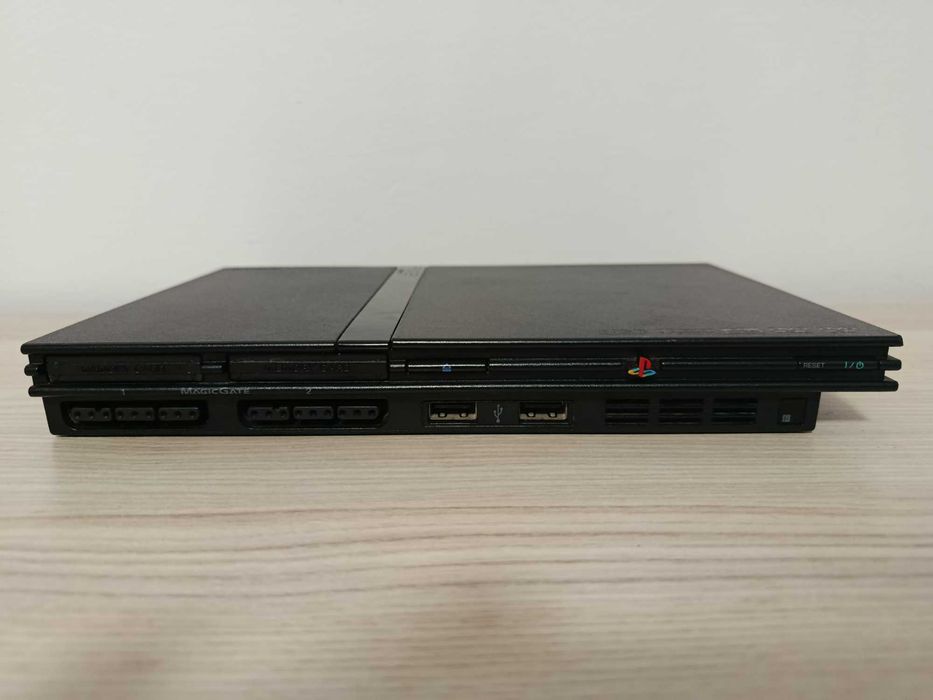 Consolă PlayStation 2 ( preț negociabil)