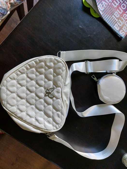 Дамска чанта сърце