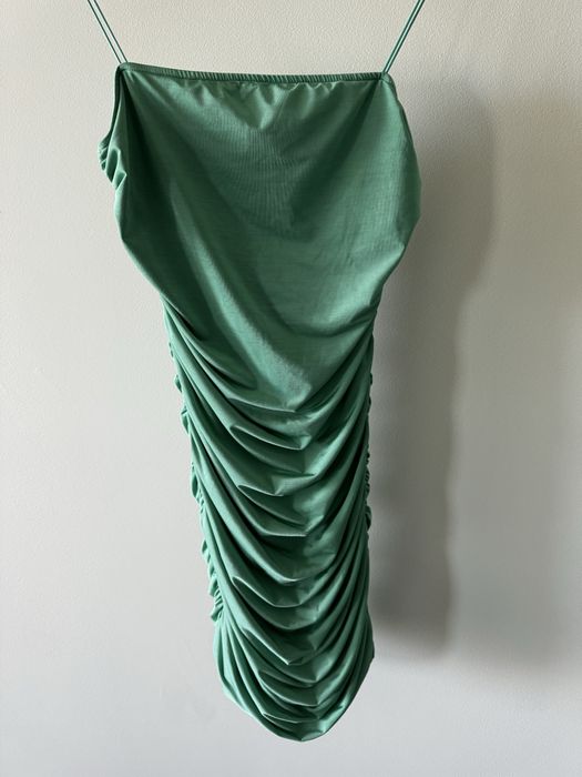 Дамска рокля по тялото