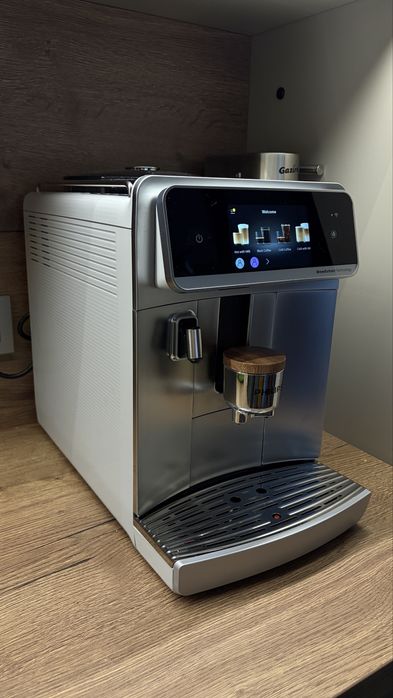 Philips Café Aromis серия 8000 с AI асистент