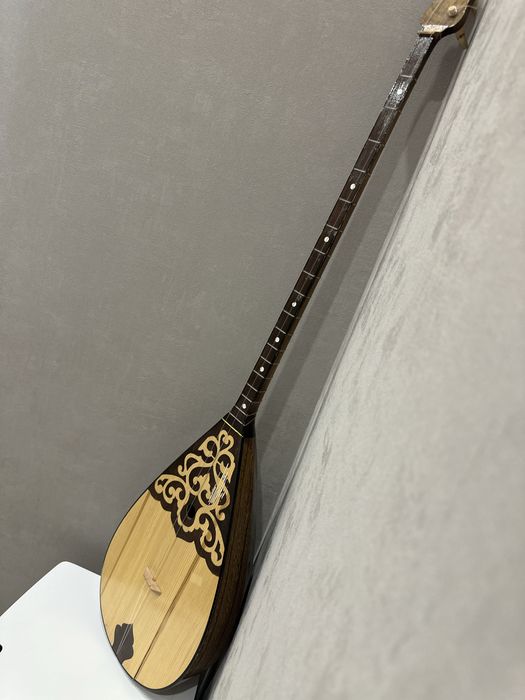 Домбыра сатылады/Продается домбыра