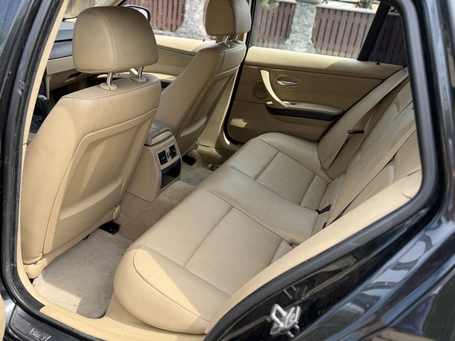 BMW E91 LCI 320d xdrive 4x4 automat / piele / faruri adaptarive / Navi cic / Carlig
