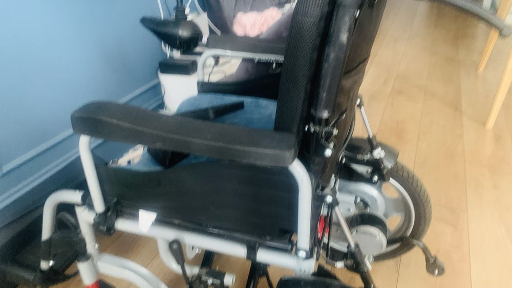 Каляска электроный