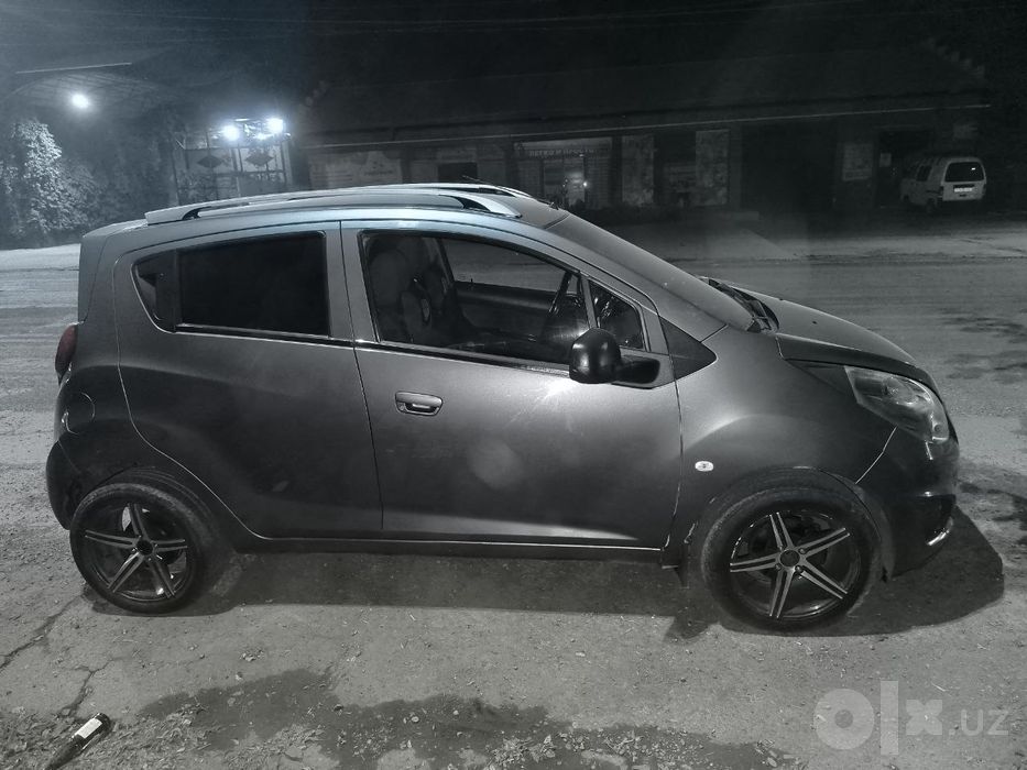 Продаётся спарк мокрый асфальт