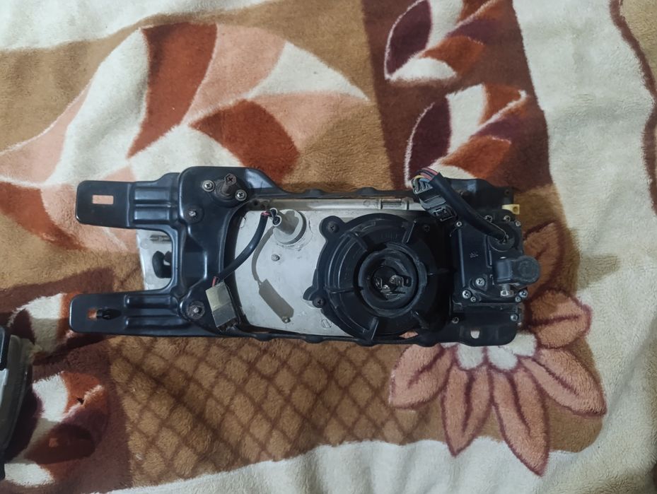 Фары на Ниссан максима j30