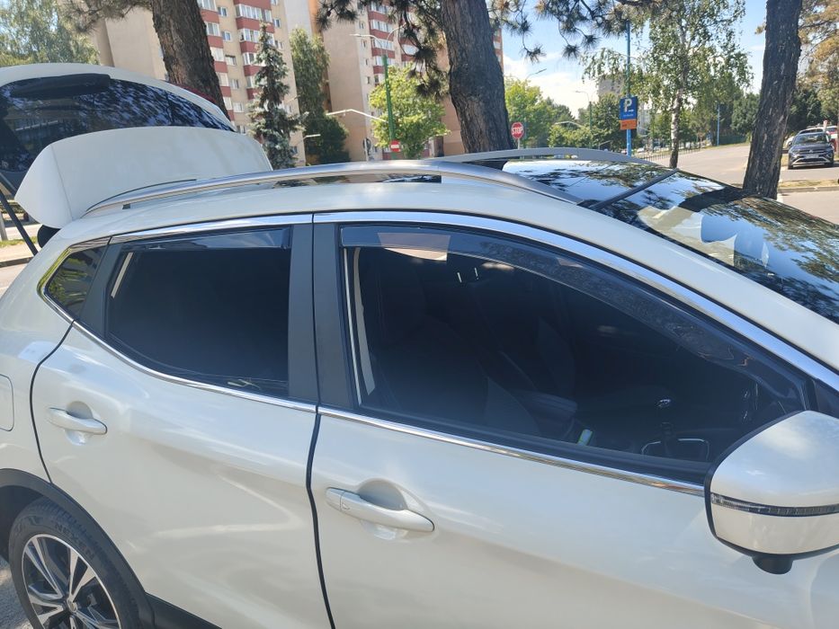 Paravânturi nisan qashqai j11