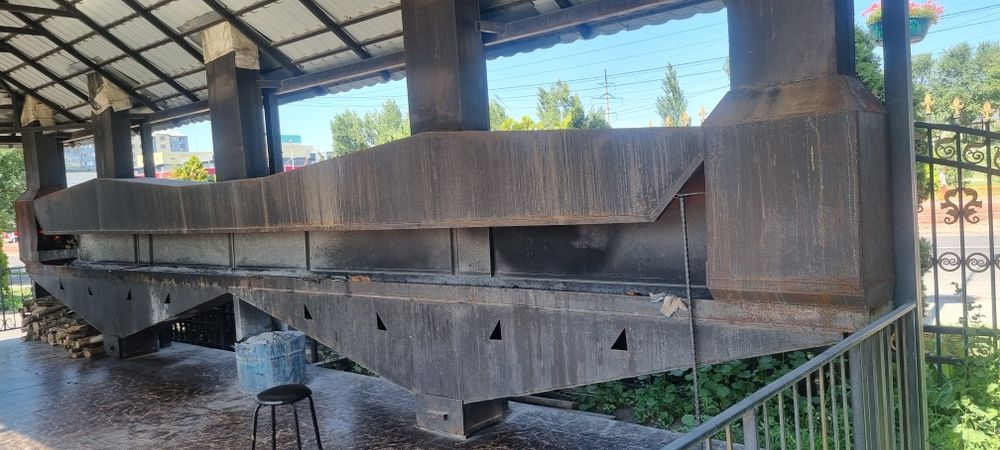 Мангал с крышей продам