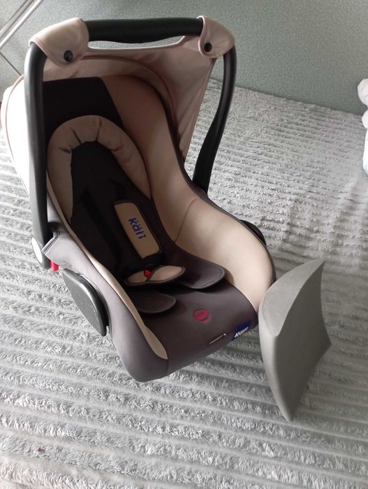 Продам Автокресло с рождения