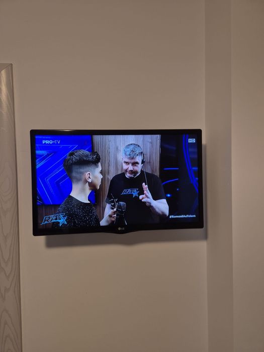 Vand televizor LG HD 60 cm