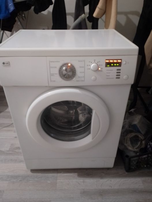 Срочно продам стиральную машину автомат