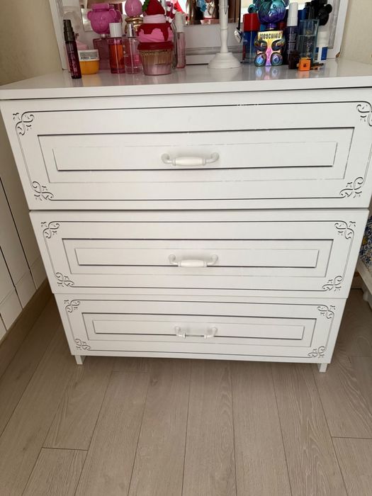 Vand set mobilier selena fetita