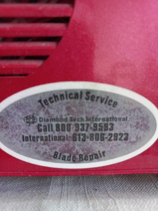 aparat  electric de taiat sticla cu pinza diamantata