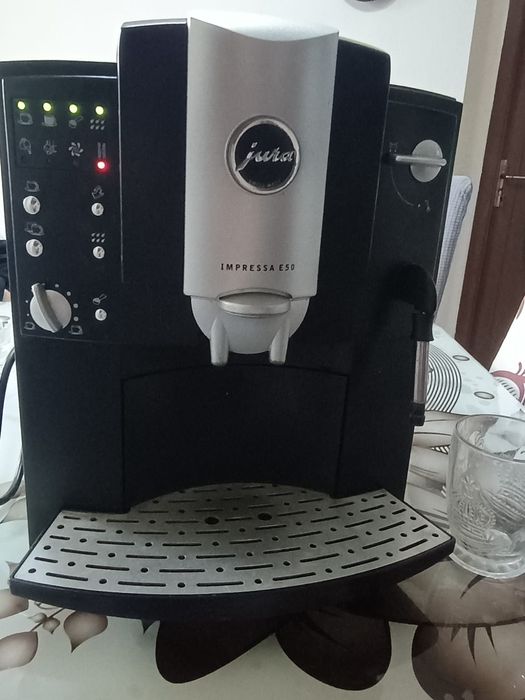 Aparat cafea rămân becurile aprinse