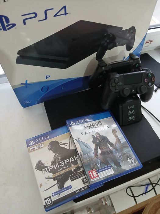 Продаётся PS4 Sony PlayStation