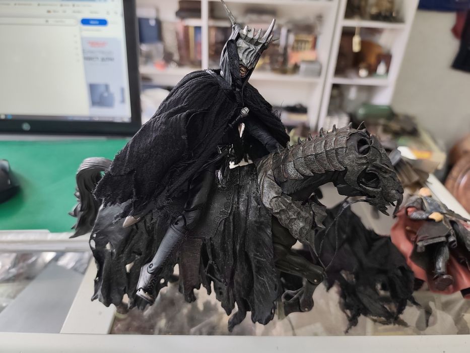 Екшън фигури lord of the rings marvel