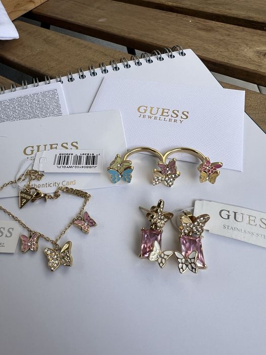 Set bijuterii Guess