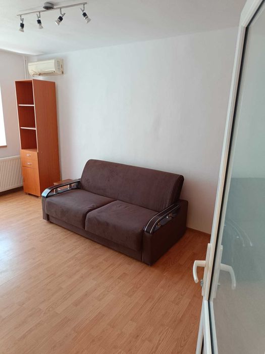 ***DE INCHIRIAT garsoniera ZONA GEMI SPORT*** persoana fizica