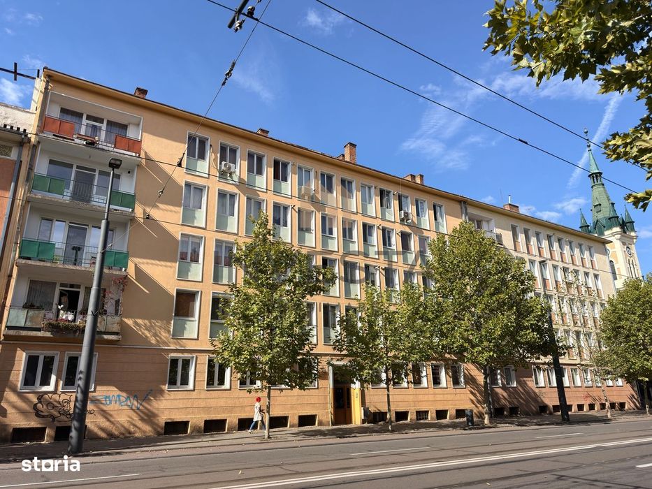 Apartament in Centru, langa Litere!