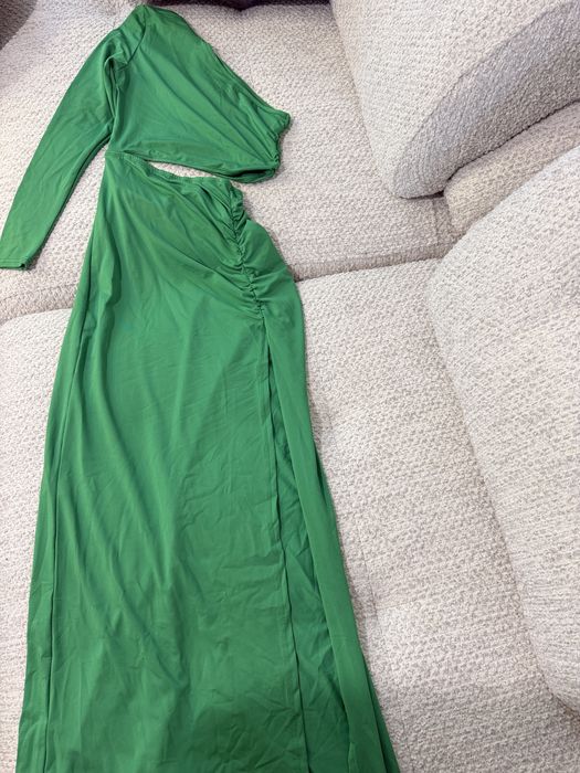 Топове, бюстиета, бодита ,блузи, потници, рокли Zara, LeGer, About you, Bershka, Nikole collection,Evis
