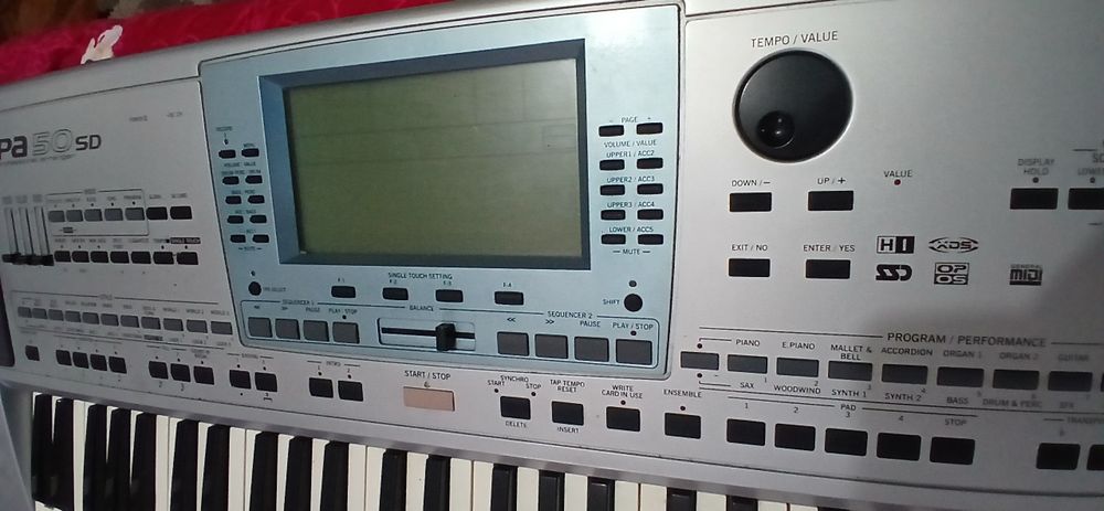 Vând orgă korg pa 50 SD