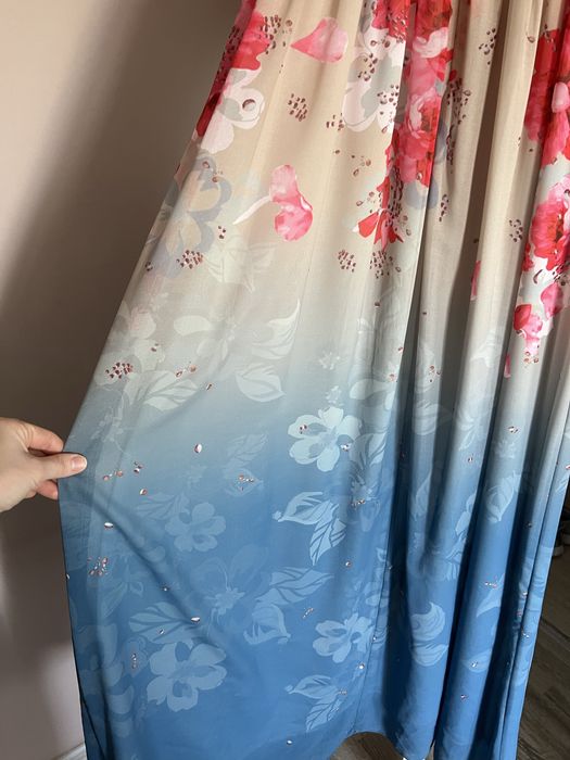 Продаю женское платье