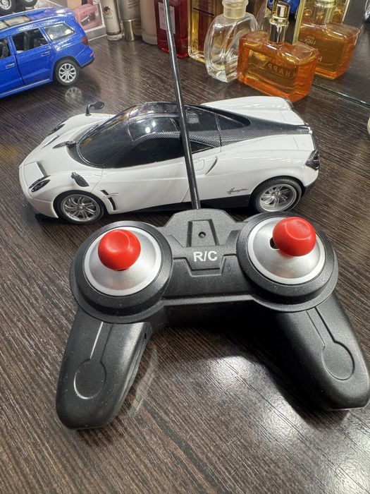 Машины на пульту без