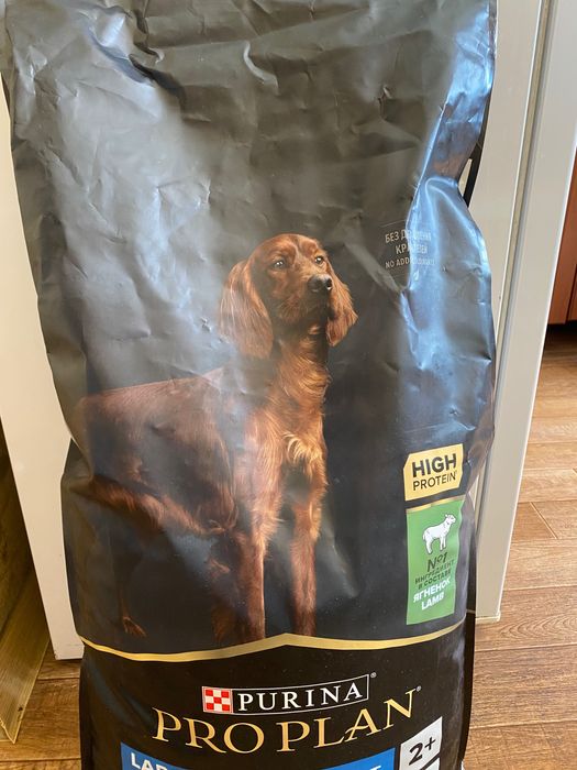 Продам корм собачий