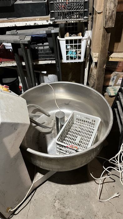 Тестомешалка продам срочно