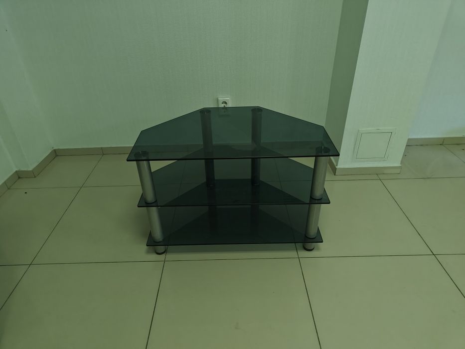 Продается тумба под Телевизор