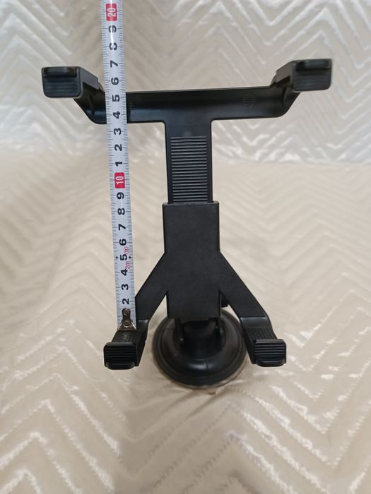 Нова вакуумна стойка за кола