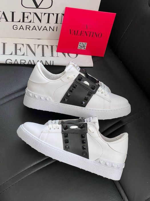 Adidasi Valentino Noi !!! Marimi 36/40 !!!