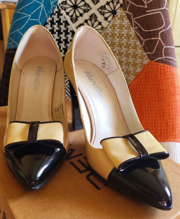 Pantofi eleganți damă din piele lac marca Marelbo– crem & negru – mări