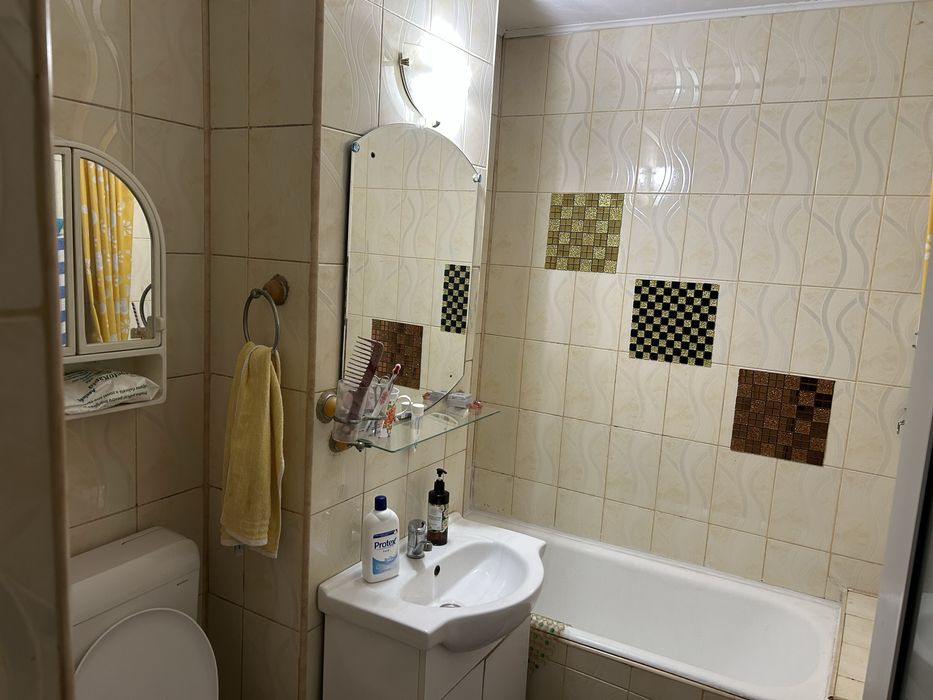 Vand apartament 2 camere