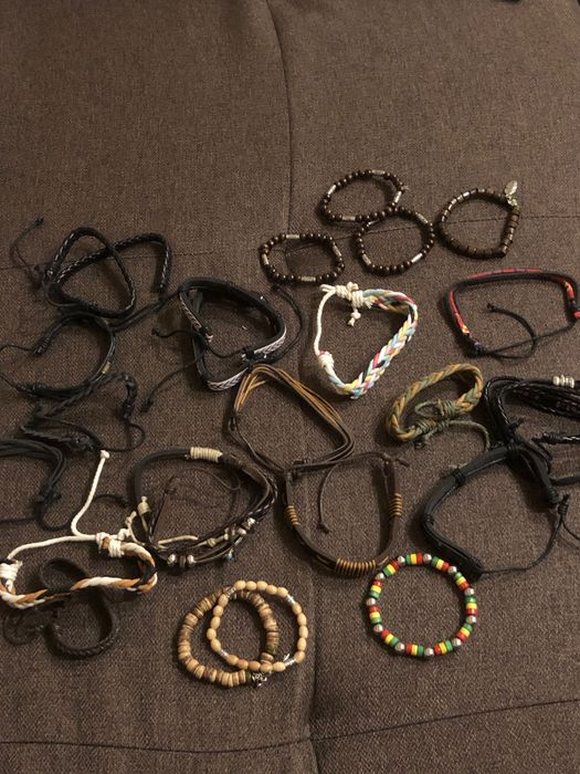 26 броя мъжки гривни