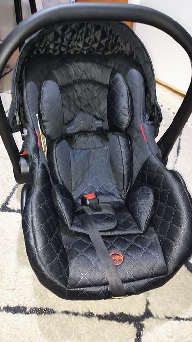 Продам автолюльку новая