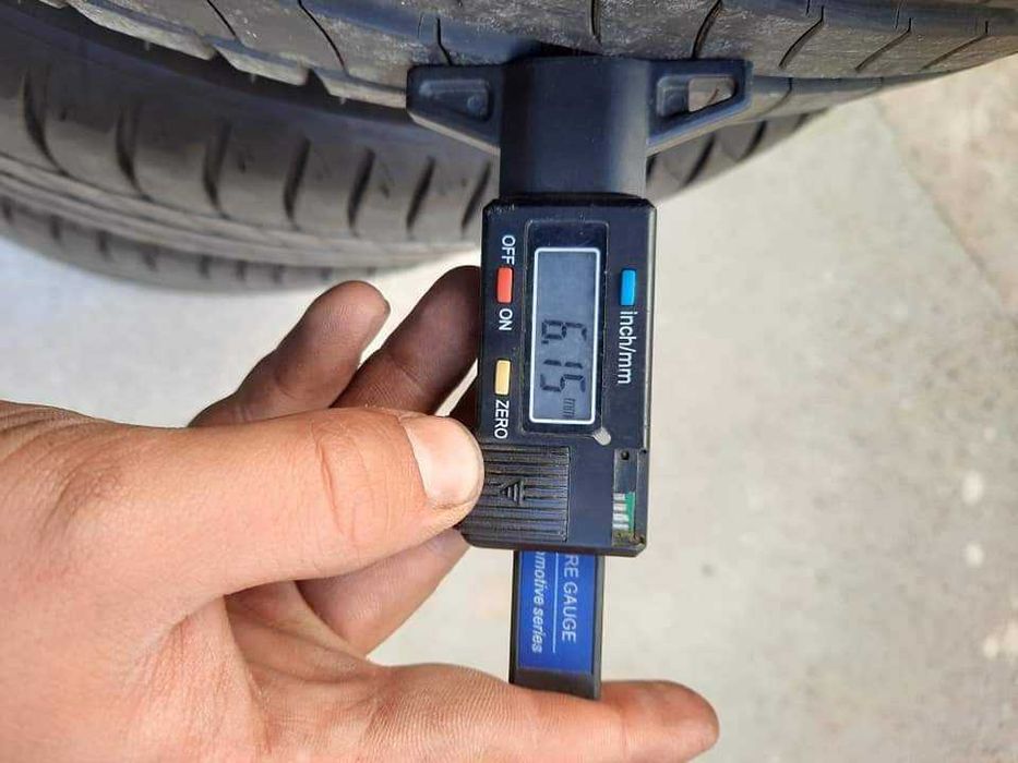 4 Броя 215/60/17 Michelin 2x6,2mm, 2x5,2mm