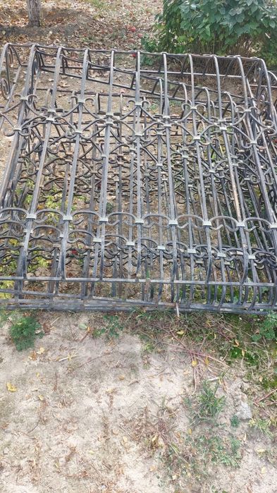 Решетки на окна.