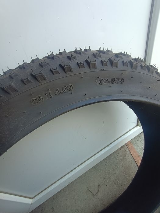 Vând cauciucuri (noi) bicicleta Fat bike 26×4.0 DSI (102-559)