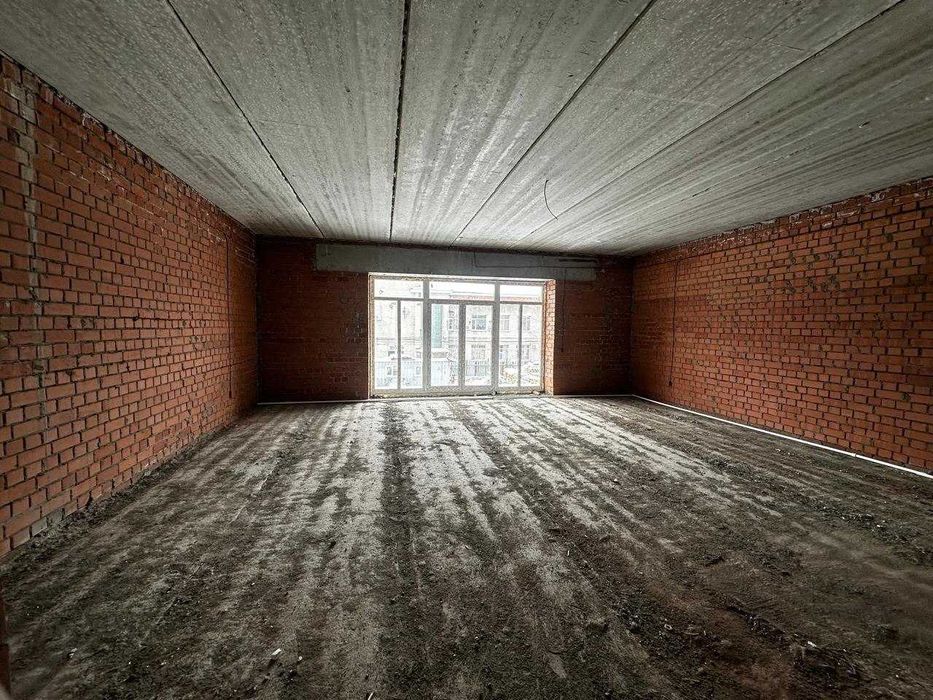 продам 4 ком квартиру