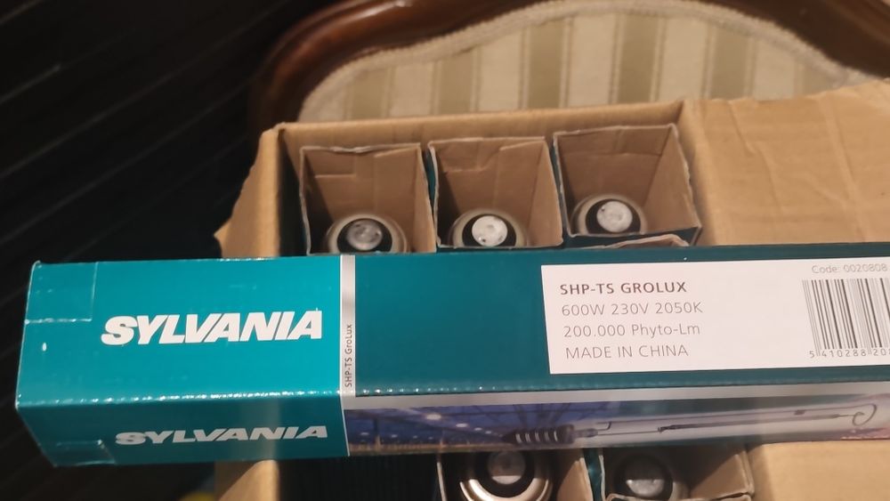 Двуспектърна Натриева лампа / крушка Sylvania GroLux SHP-TS 600W
