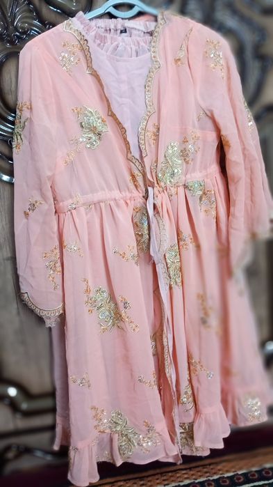 Kelincha kiyim sotiladi