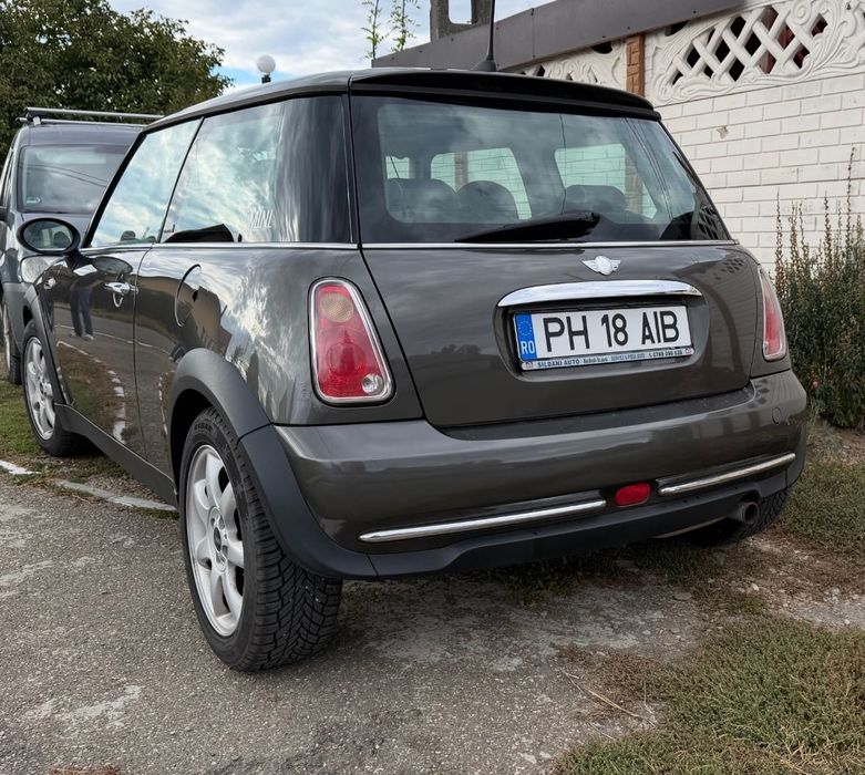 Vând MINI Cooper One, an 2006