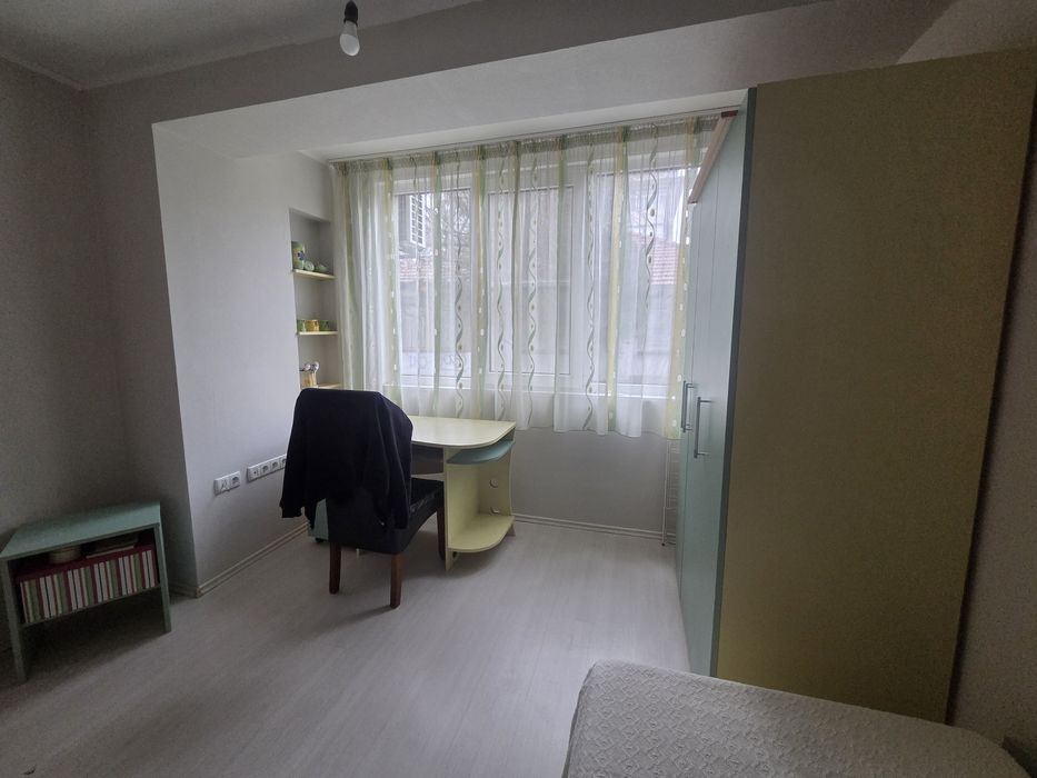 Дава се под наем Тристаен апартамент в Русе, Хъшове - 93 кв.м за 398.82 € - Снимка #19