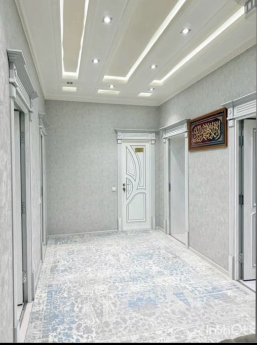 Квартира сотилади 97 кв метр 3 хона 2 этаж жихозлари билан